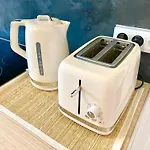 Cocon De La Tour - Jacuzzi - Nuit Romantique 아파트 *