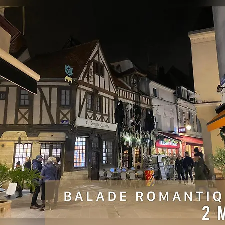 아파트 Cocon De La Tour - Jacuzzi - Nuit Romantique 콩피에뉴